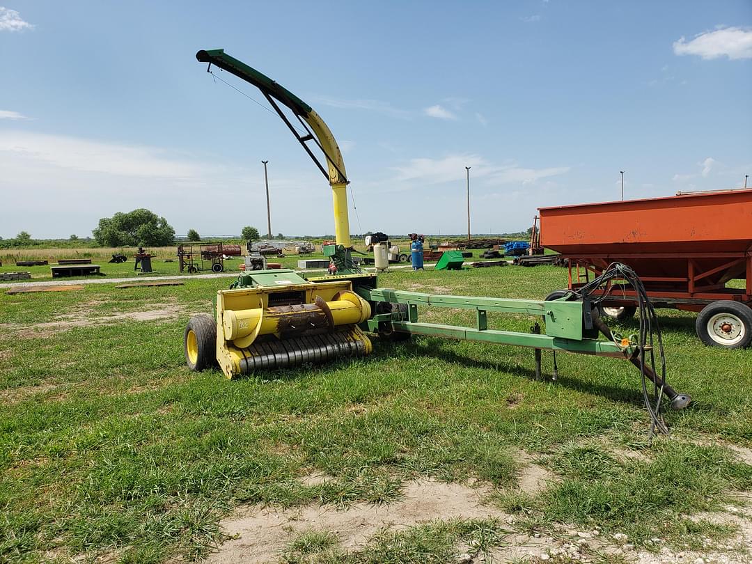 Image of John Deere Undetermined Primary image