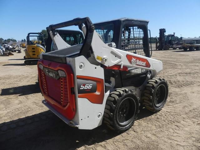 Image of Bobcat S66 equipment image 2