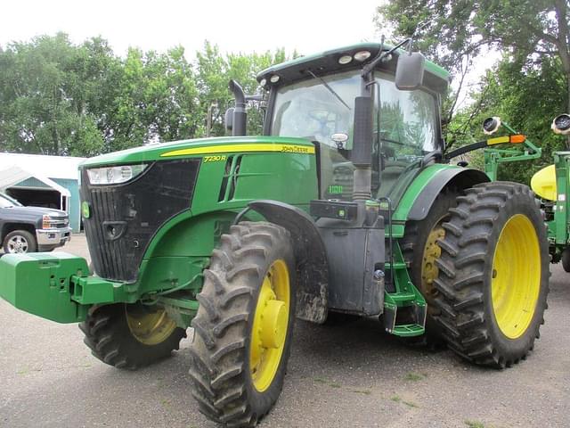 Image of John Deere 7230R equipment image 1