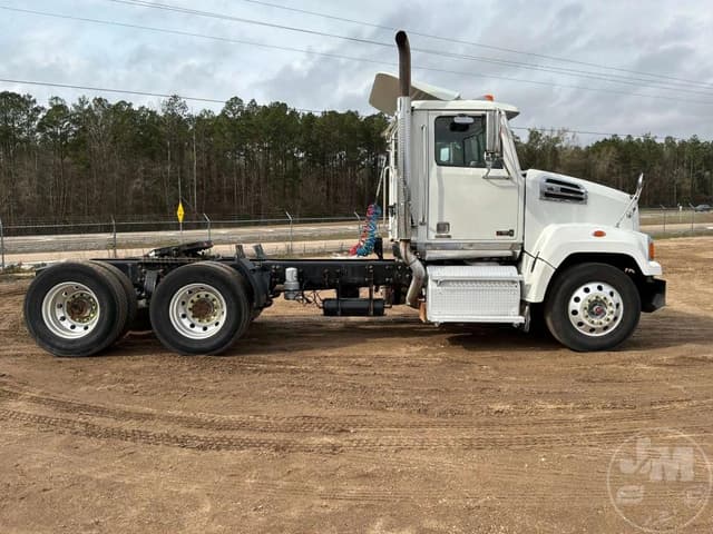 Image of Western Star 4700SF equipment image 3