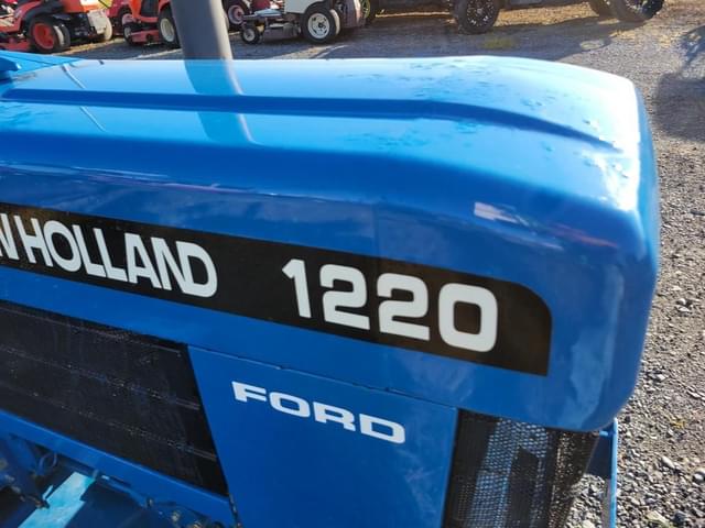 Image of New Holland 1220 equipment image 3