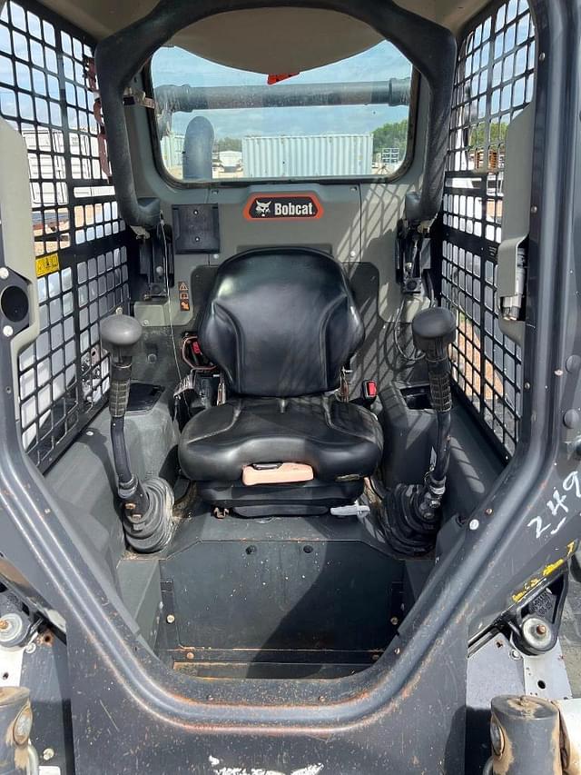 Image of Bobcat T66 equipment image 3