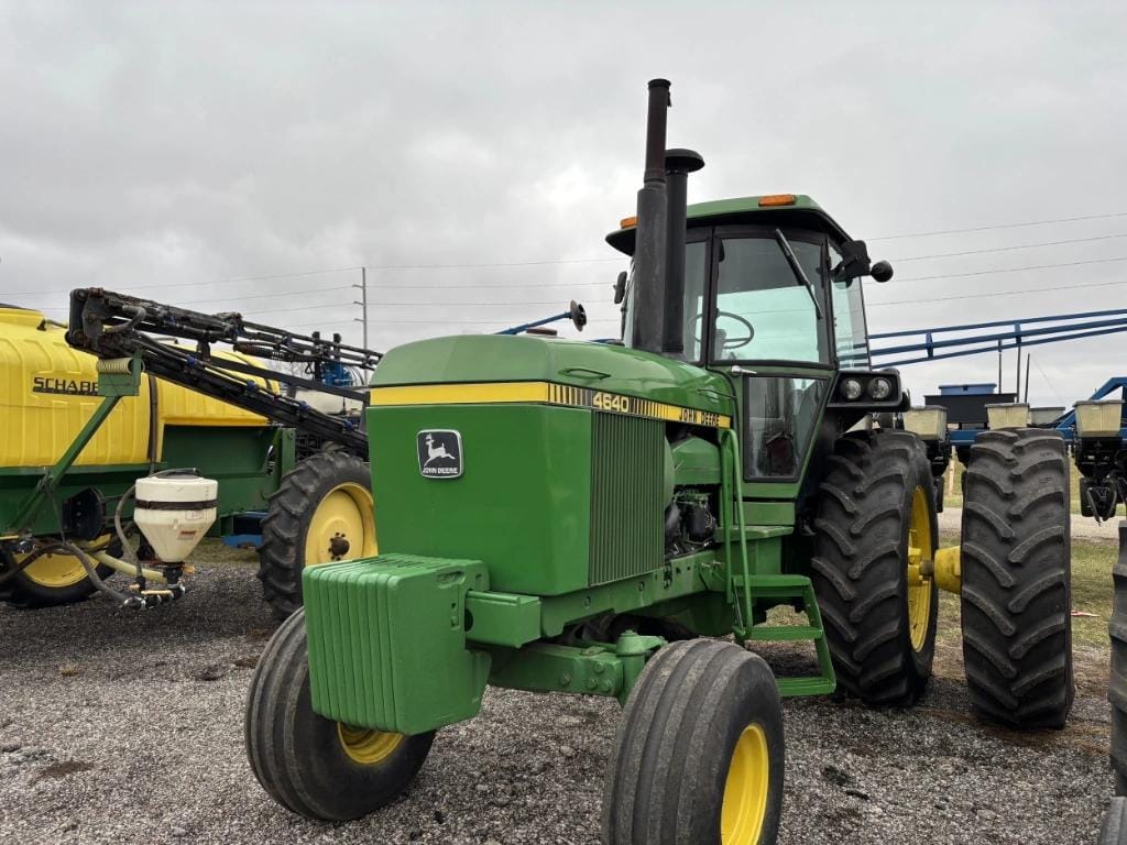 1980 John Deere 4640 Equipment Image0