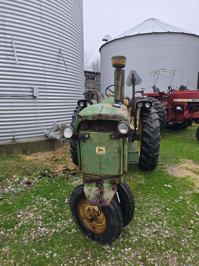 Image of John Deere 3010 equipment image 1