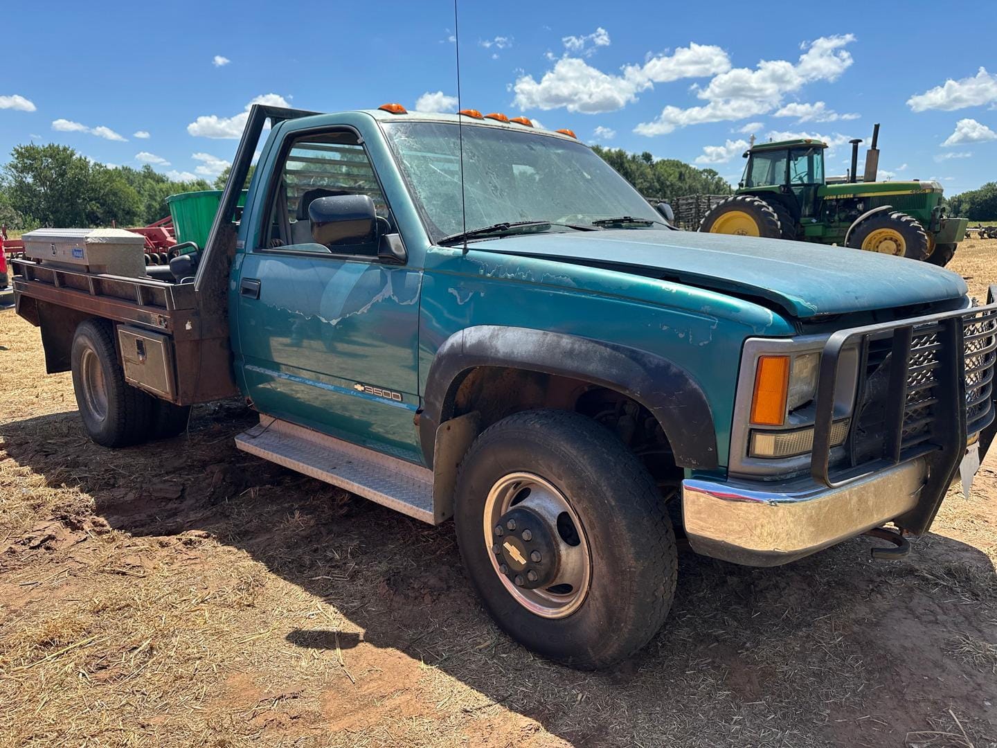 1994 Chevrolet 3500 Equipment Image0