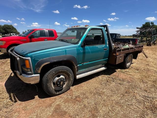 Image of Chevrolet 3500 equipment image 1