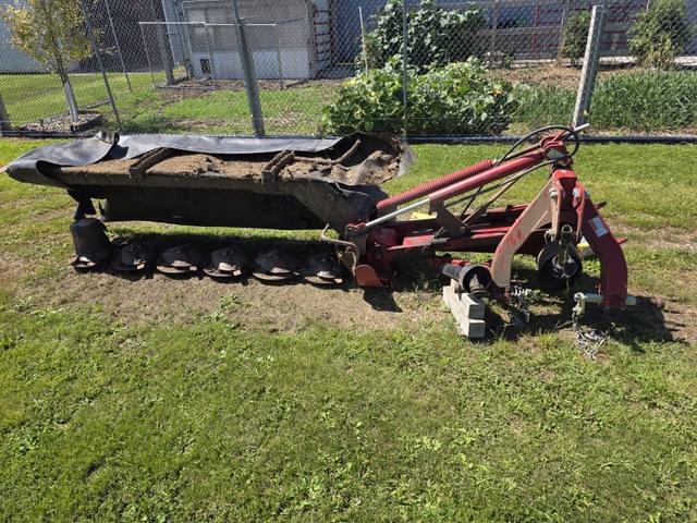Image of New Holland H6740 equipment image 2