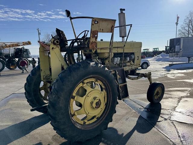 Image of International Harvester 666 equipment image 4