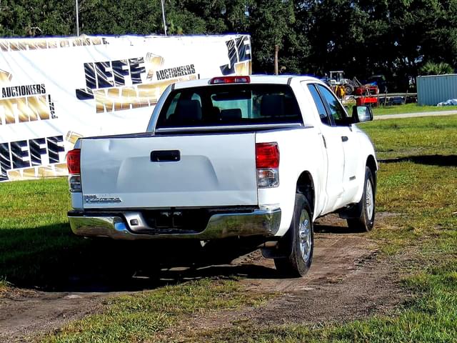 Image of Toyota Tundra equipment image 4
