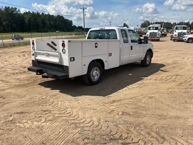 Image of Ford F-250 equipment image 4