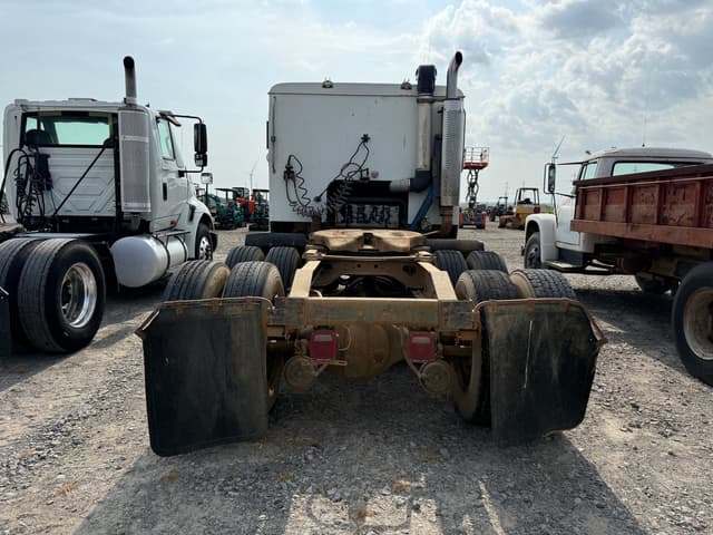 Image of International COF9670 equipment image 4