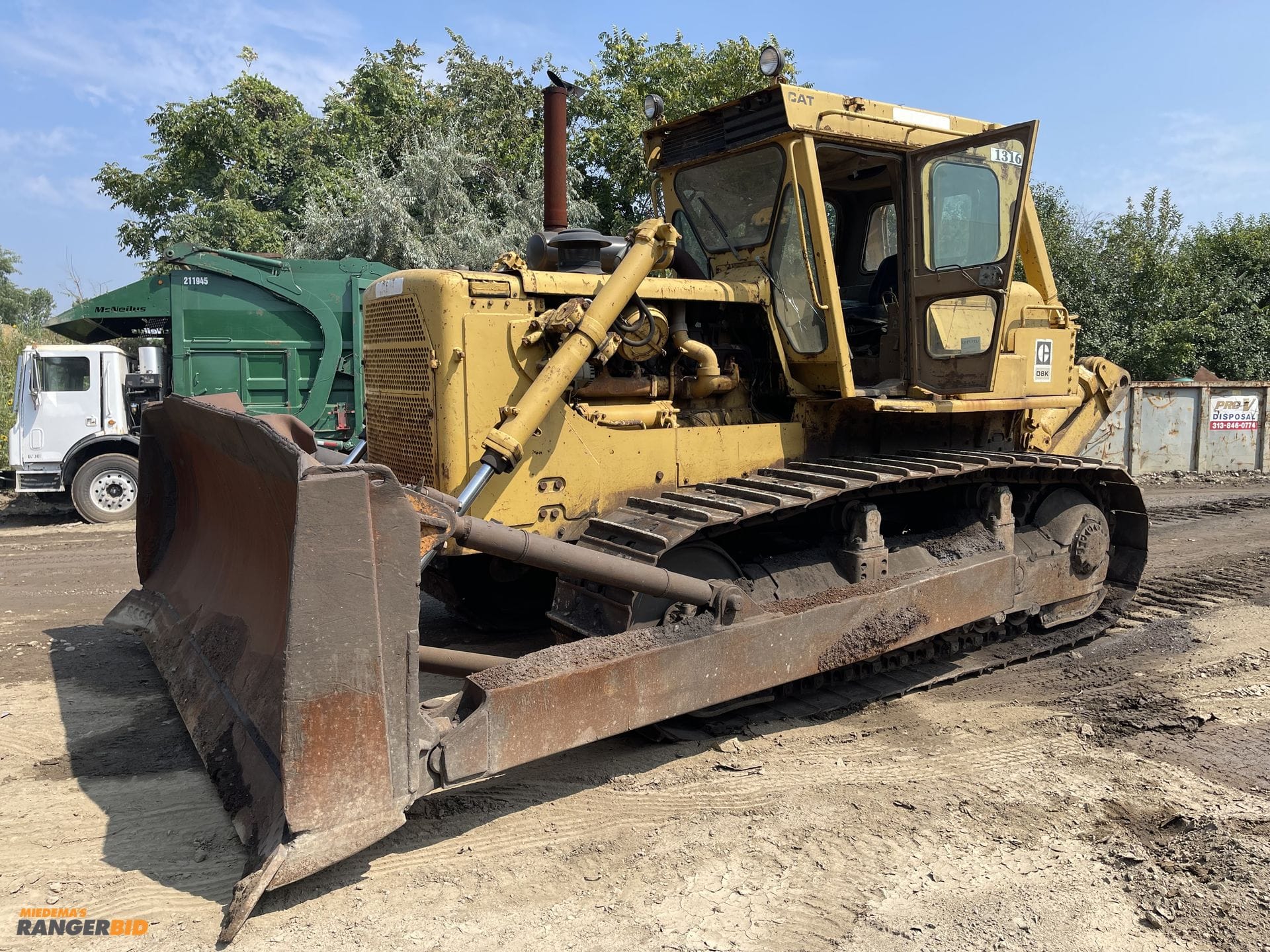 Caterpillar D8K Equipment Image0