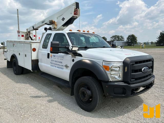 Image of Ford F-550 equipment image 2