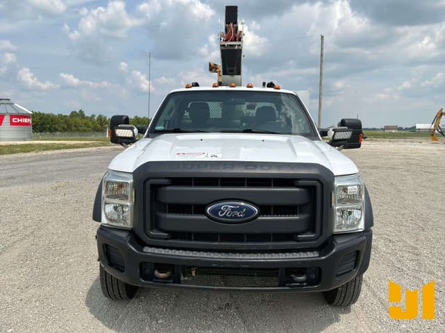 Image of Ford F-550 equipment image 1