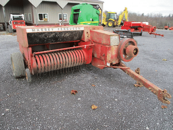 Main image Massey Ferguson 124