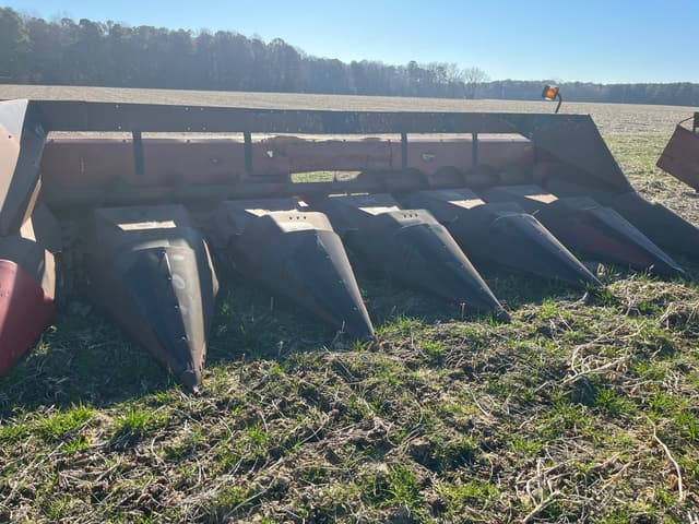 Image of Case IH 1064 equipment image 2