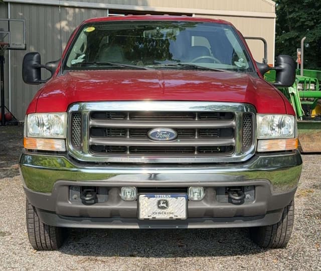 Image of Ford F-350 equipment image 2