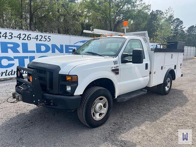 Image of Ford F-350 equipment image 1
