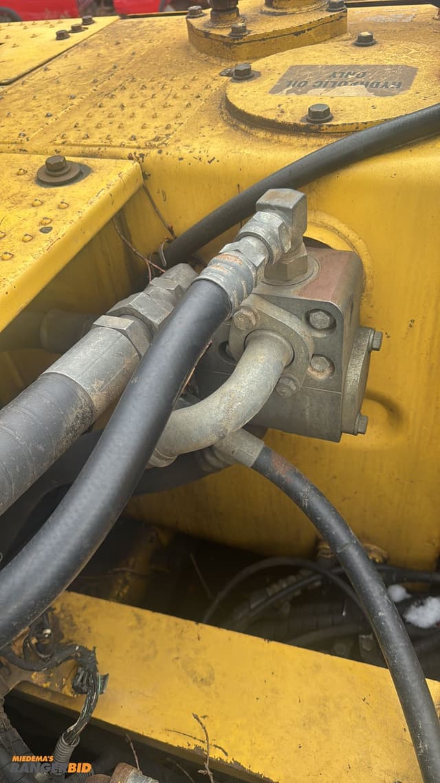 Image of Komatsu PC400LC equipment image 3