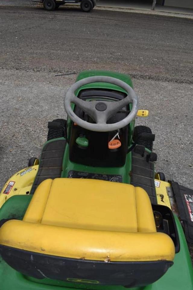 Image of John Deere LT180 equipment image 4