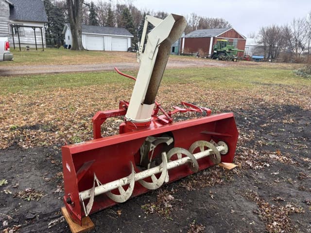 Image of Buhler Farm King 840 equipment image 3