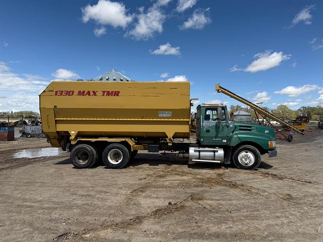 Image of Ford LTL9000 equipment image 3