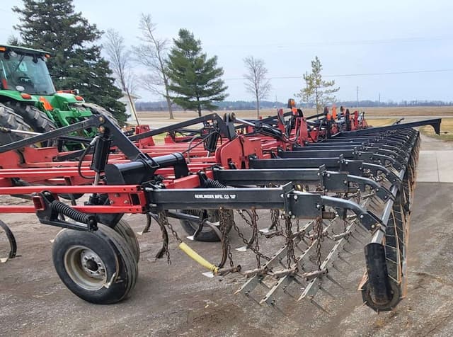 Image of Case IH Tigermate 200 equipment image 4