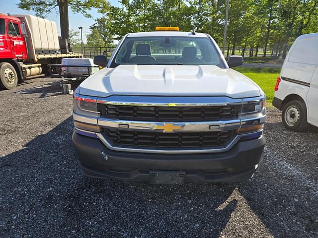 Image of Chevrolet Silverado equipment image 1