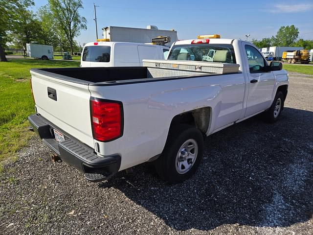 Image of Chevrolet Silverado equipment image 4