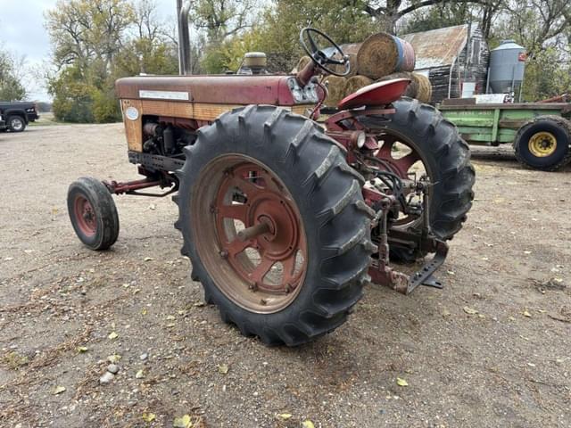 Image of Farmall 460 equipment image 4