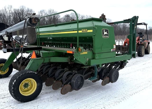 Image of John Deere 1560 equipment image 1