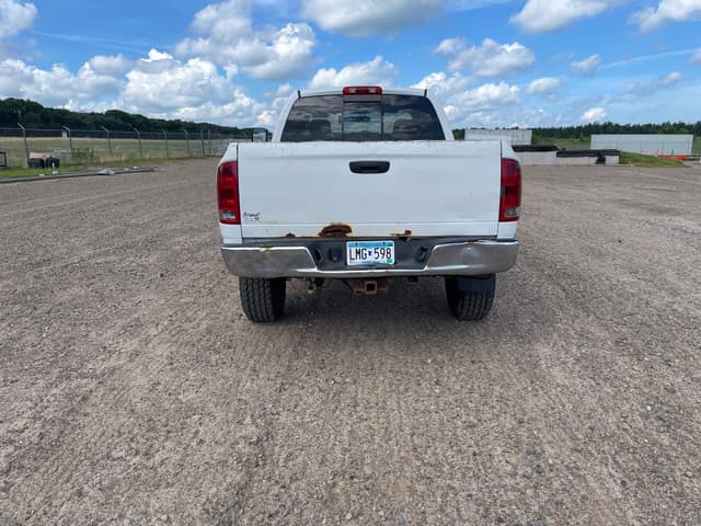 Image of Dodge Ram 2500 equipment image 3