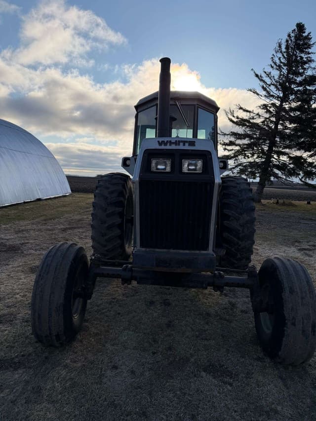 Image of White 2-135 equipment image 4