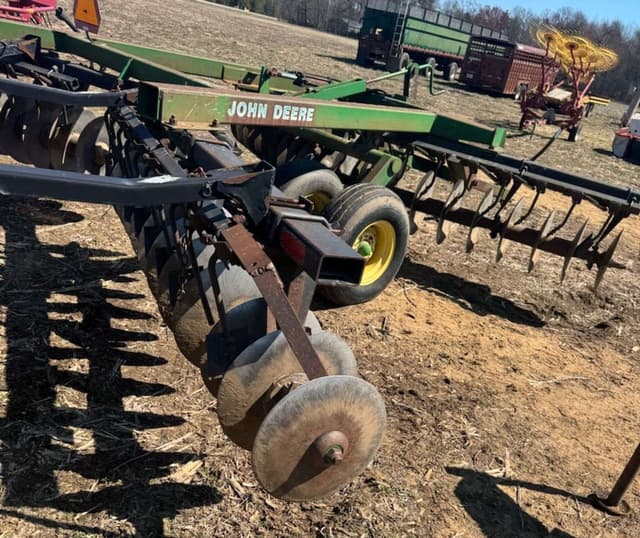 Image of John Deere 630 equipment image 4
