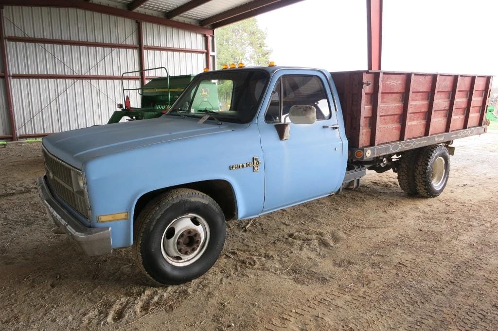 Main image Chevrolet Custom Deluxe 30