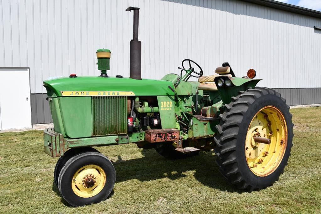 Main image John Deere 3020
