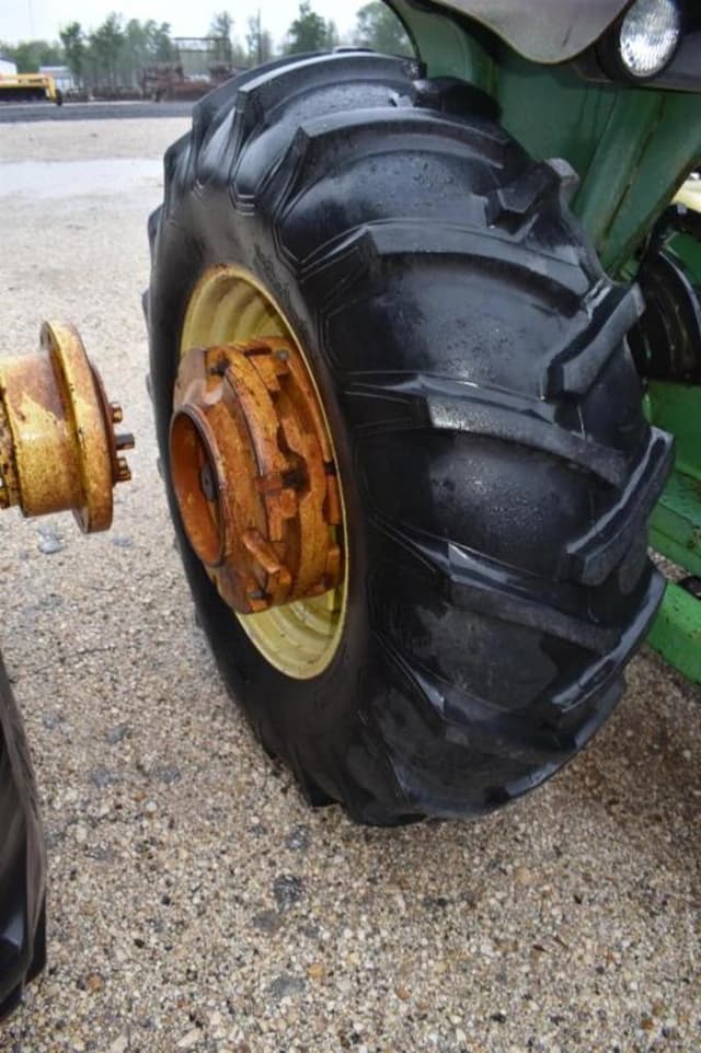 Image of John Deere 2440 equipment image 4