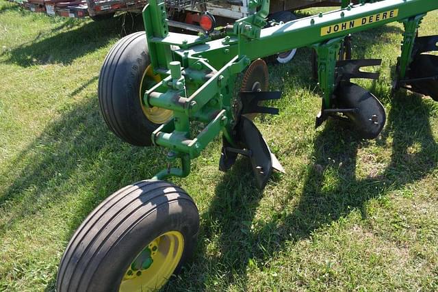 Image of John Deere 3100 equipment image 2