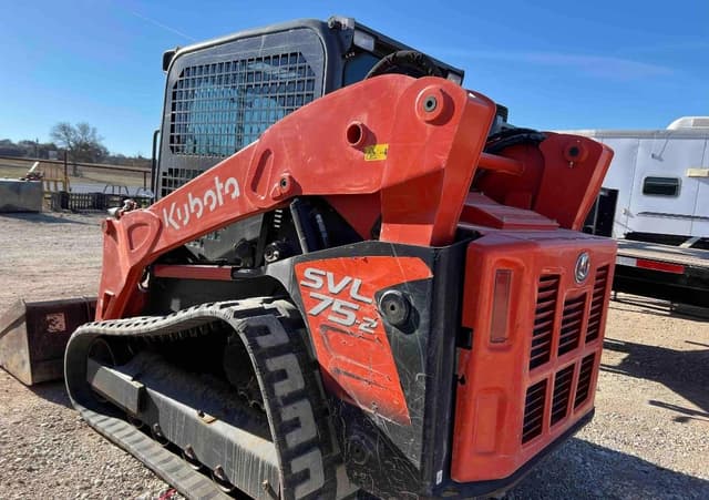Image of Kubota SVL75-2 equipment image 3
