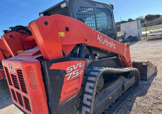 Image of Kubota SVL75-2 equipment image 4