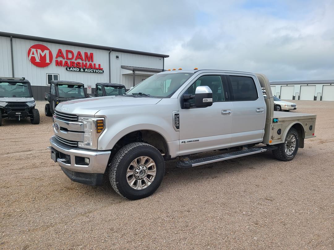 Image of Ford F-250 Primary image