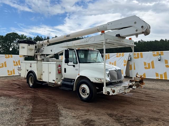 Image of International 4300 equipment image 2