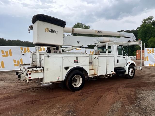 Image of International 4300 equipment image 4