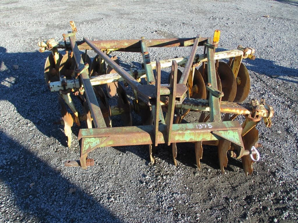 Main image John Deere 100