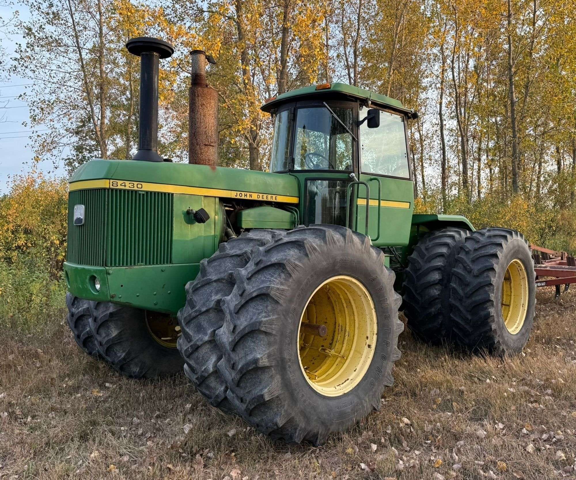 2006 John Deere 8430 Equipment Image0