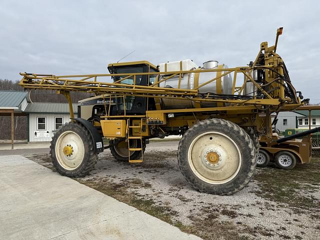 Image of Ag-Chem RoGator 1064 equipment image 2