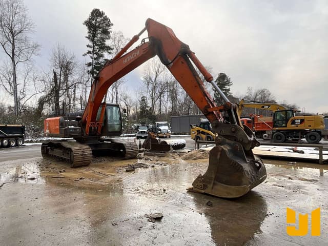 Image of Hitachi ZX300LC-6N equipment image 2