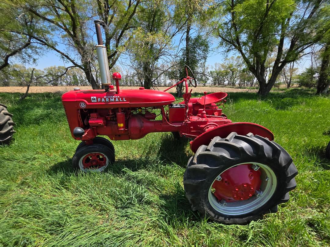 Image of Farmall B Primary image