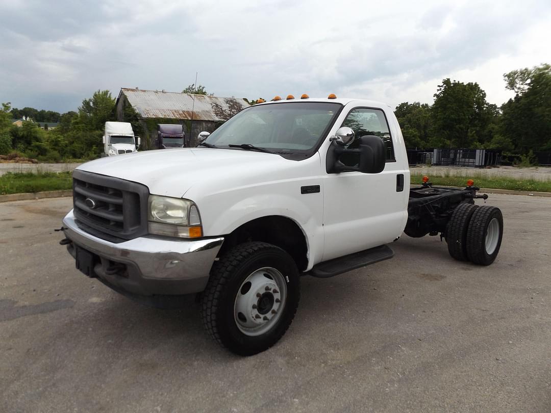 Image of Ford F-550 Primary image
