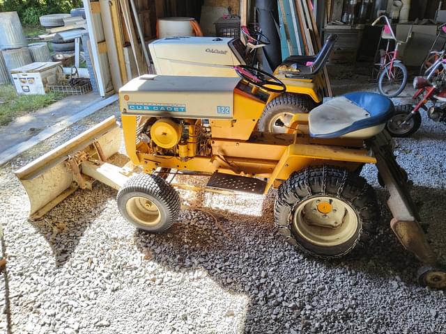 Image of Cub Cadet 122 equipment image 1